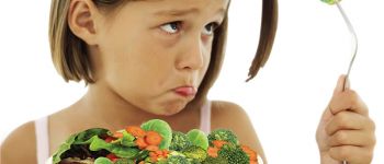 Как мотивировать ребенка есть зелень?
