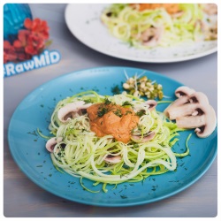 салаты с RAWMID zoodler